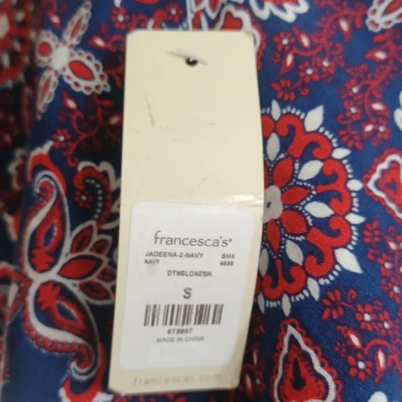 Francesca’s Maxi Dress. Style Jadeen Size Small shoulder. - Picture 4 of 15
